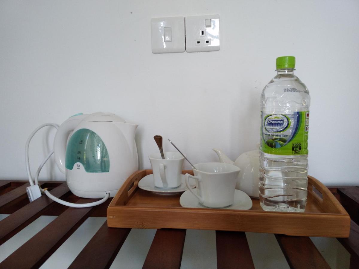 Holly House Homestay Ella Bagian luar foto