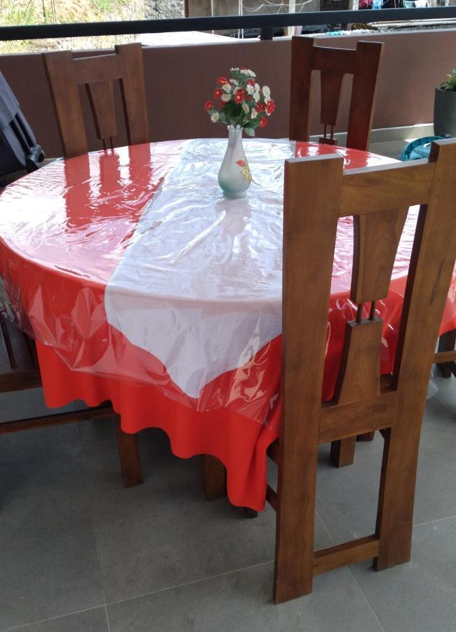 Holly House Homestay Ella Bagian luar foto